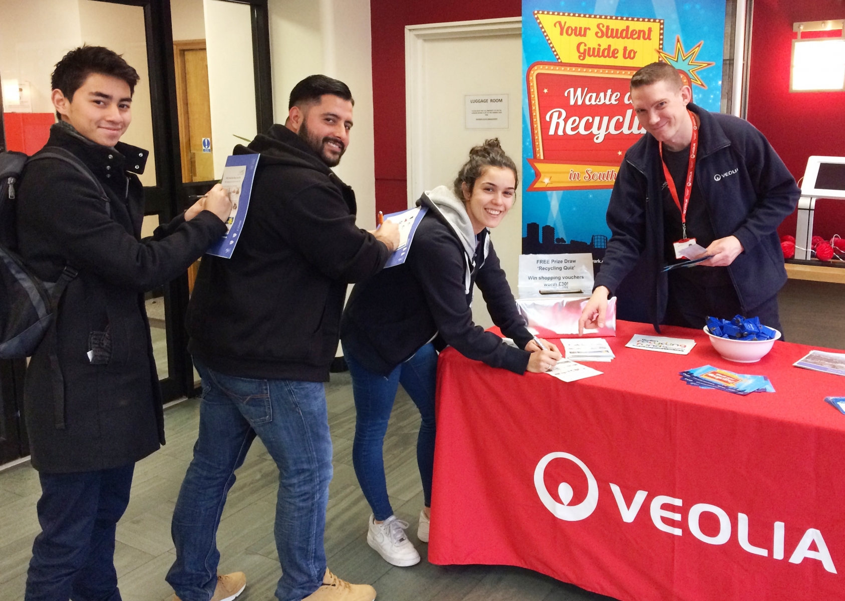 Southwark Students Get A Recycling Education With Veolia Veolia Southwark