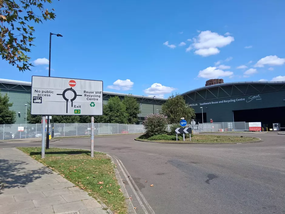 A photo of the roundabout that is at the entrance of the Reuse and Recycling Centre and Southwark Integrated Waste Management Facility